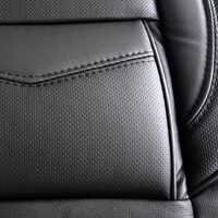 Set Huse Scaune Auto pentru Ssangyong Rexton - Deluxe Boss, piele ecologica, negru, 11 piese