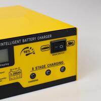 Redresor automat pentru acumulatori auto pana la 200Ah, 15A, 6-12V